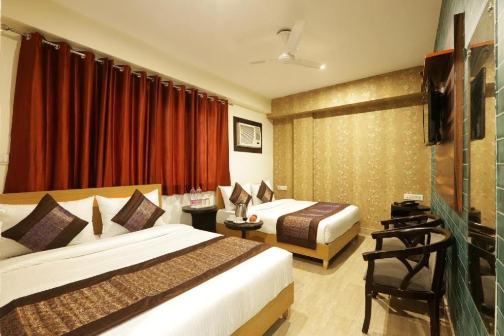 Hotel Peridot Near Igi Delhi Airport ニューデリー エクステリア 写真